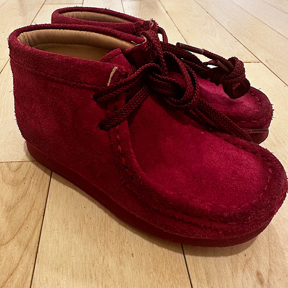 Clarks Wallabees